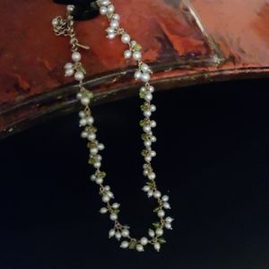 Pearl w Peridot in ss chain
